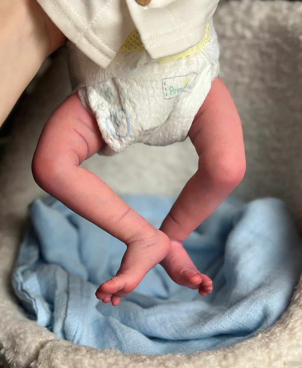 Bebé Reborn Prematura Realista Laura niña con 44cm y 1.400kg