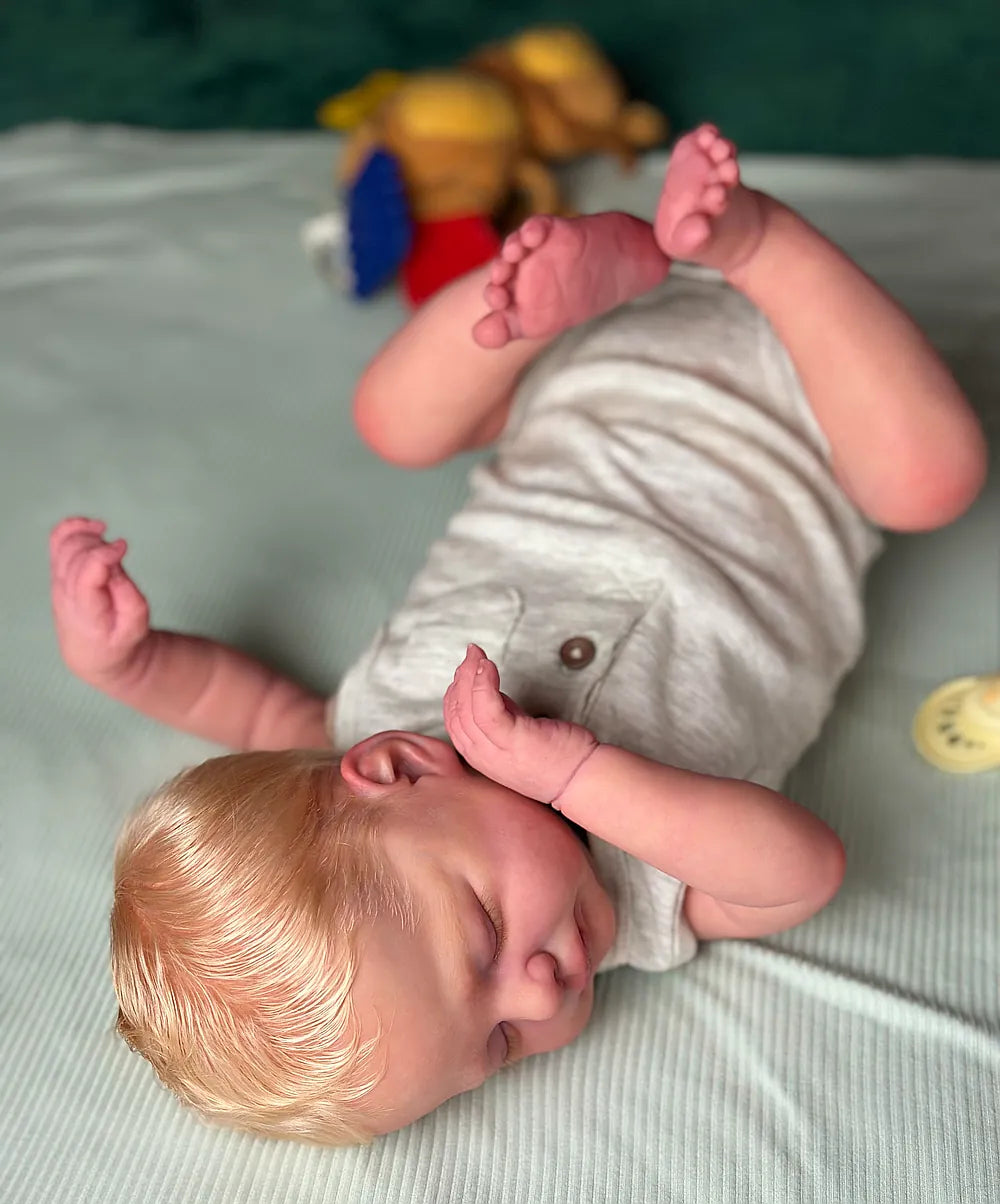 Bebé Reborn Realista Hugo niño con 45cm y 1.500kg