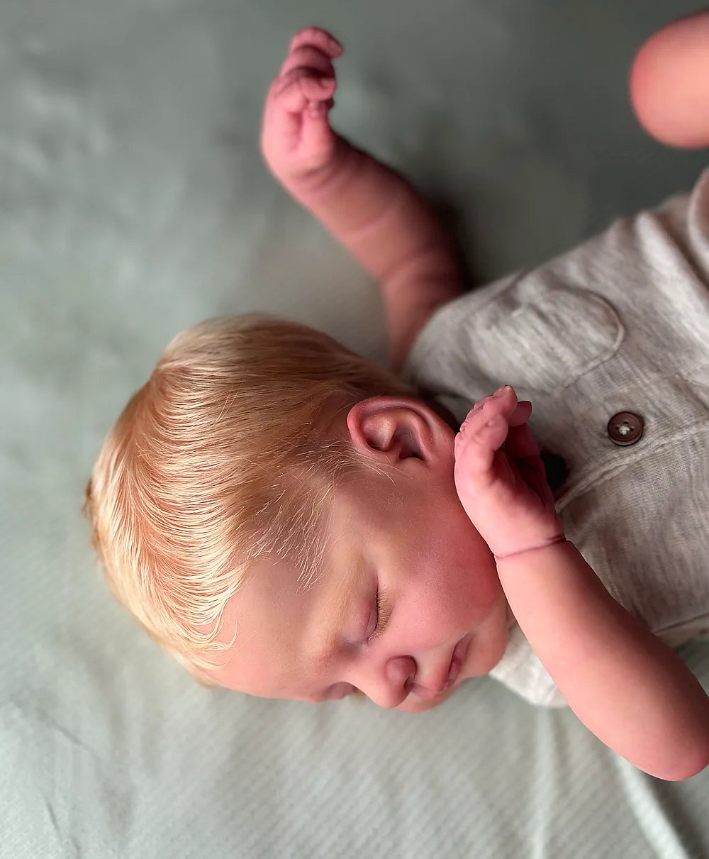 Bebé Reborn Realista Hugo niño con 45cm y 1.500kg