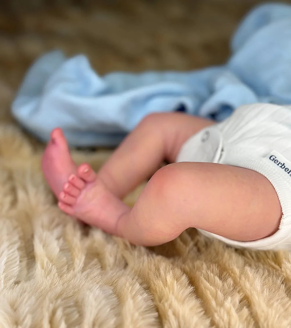 Bebé Reborn Realista Pedro niño con 45cm y 1.500kg
