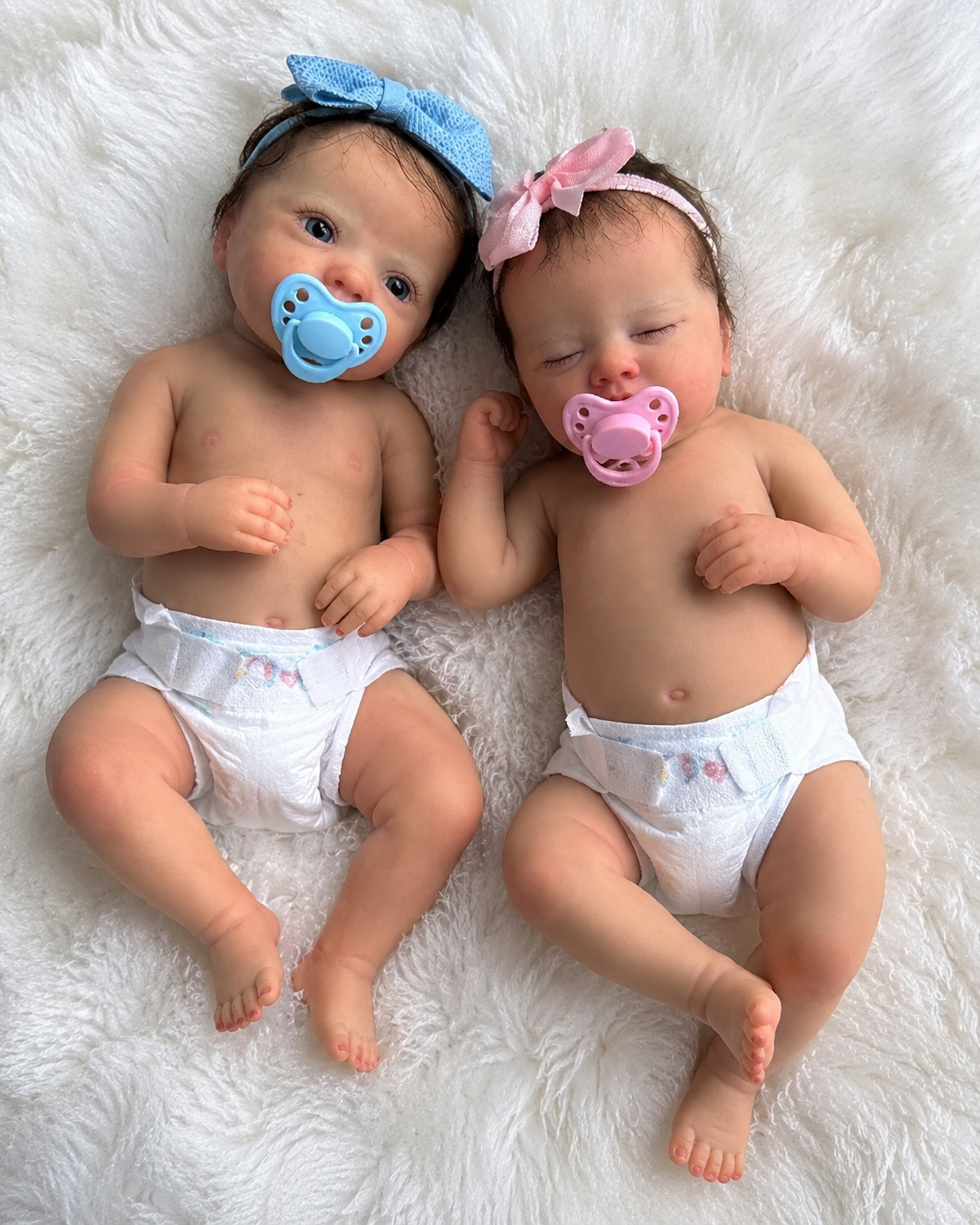 Gemelos Bebés Reborns Realistas Marco ninõ y Julia niña con 51cm y 1.800kg
