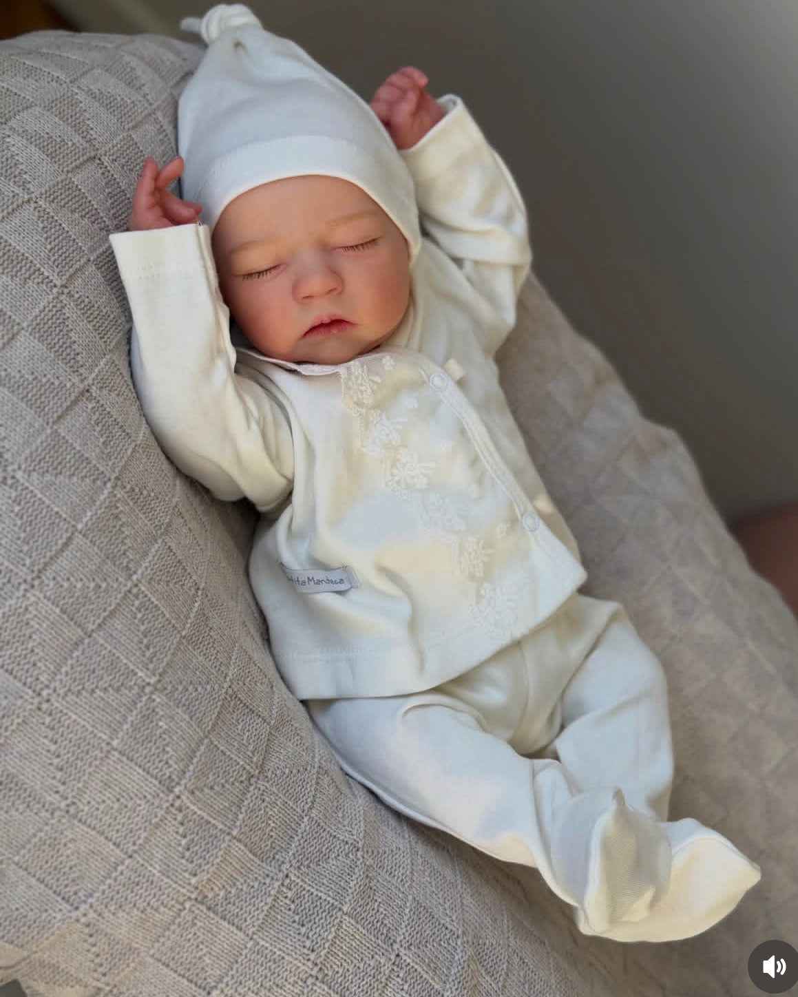 Bebé Reborn Realista Ellen niña con 50cm y 1.800kg