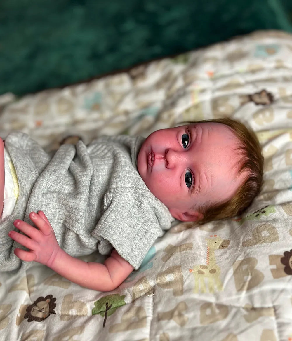 Bebé Reborn Prematura Realista  Laura niña con 44cm y 1.400kg