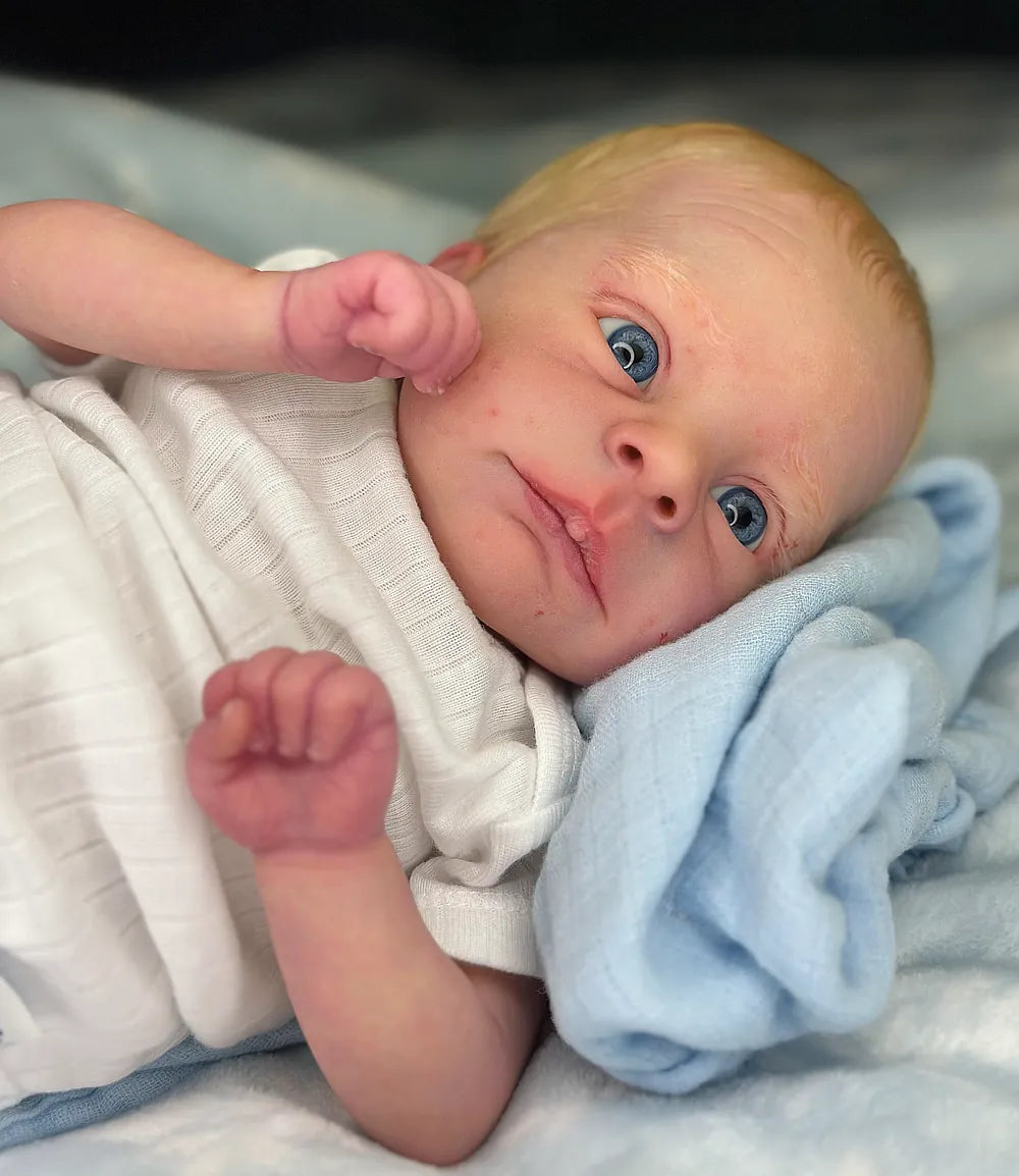 Bebé Reborn Realista  Pedro niño con 45cm y 1.500kg