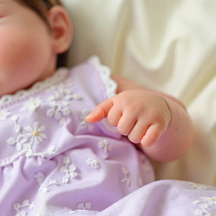 Bebé Reborn Realista  Emma niña con 50cm y 1.900kg